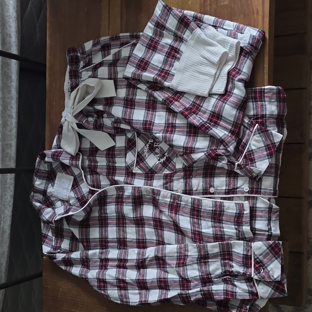 ABERCROMBIE AND FITCH plaid pajamas